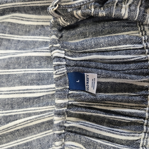 Old Navy Romper Size L striped wht/blk, great condition - Picture 6 of 6